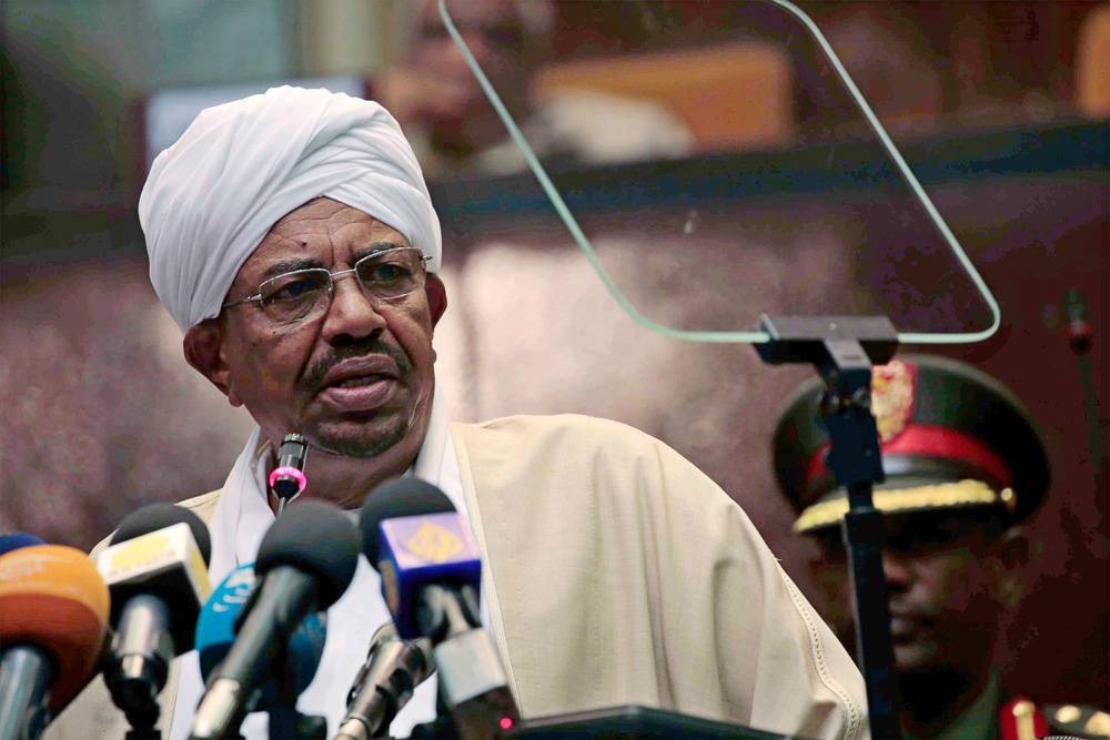 Бывшего президента Судана приговорили к двум годам заключения