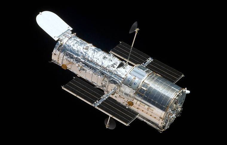 NASA нашло в космосе туманность, похожую на ёлочную игрушку