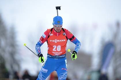 Российский биатлонист Логинов выиграл серебро на этапе Кубка мира