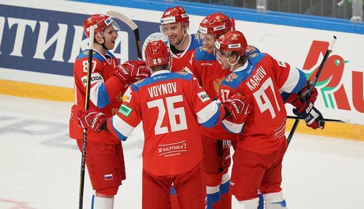 Российские хоккеисты обыграли чехов по буллитам