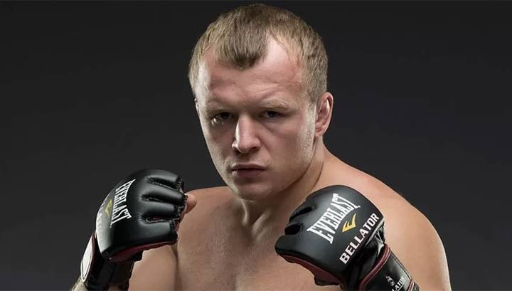 Боец ММА Шлеменко одержал 59 победу, "задушив" экс-бойца UFC