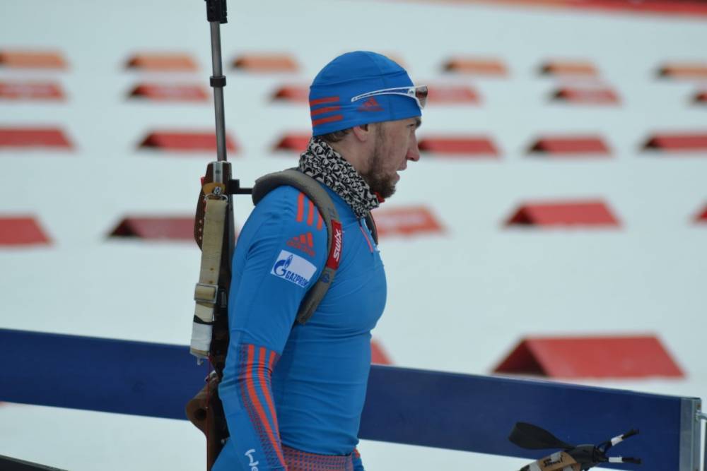 Российский биатлонист Логинов завоевал серебро на этапе Кубка мира