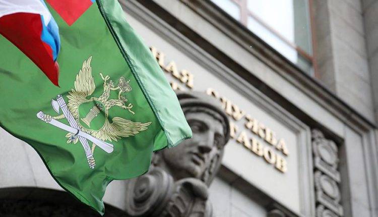 ФССП опровергла информацию о десятках миллионов невыездных россиян