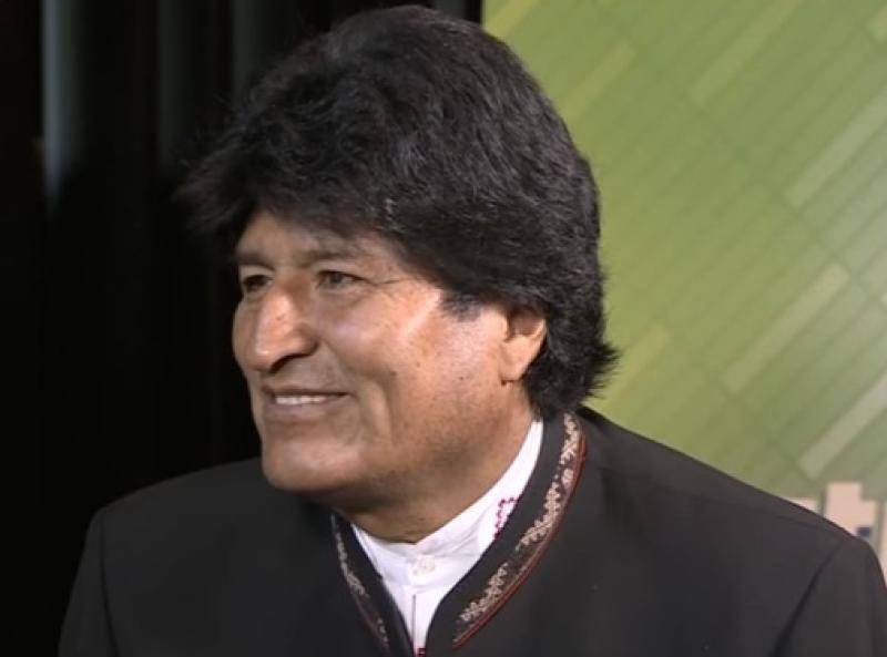 Временный глава Боливии запросила ордер на арест экс-президента Моралеса