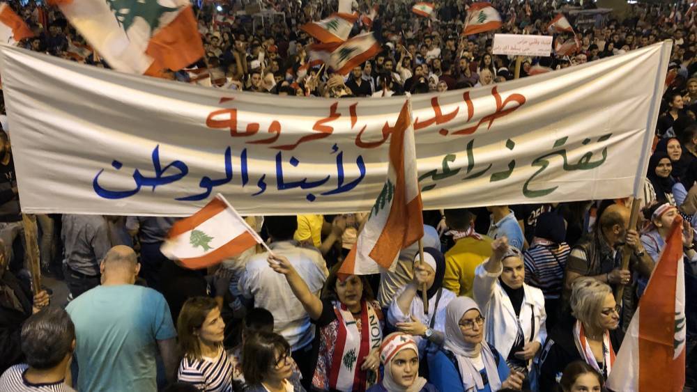 Более 50 человек пострадали в стычках протестующих в ливанском Бейруте