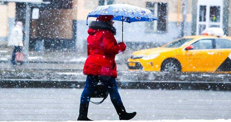 Желтый уровень опасности объявлен в столице из-за снега и обледенения