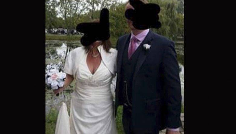 Невесте посоветовали бросить жениха после того, как его мать пришла на свадьбу в белом платье