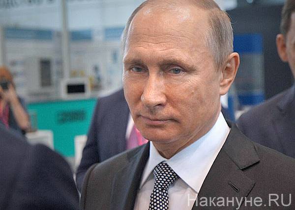Путин подписал закон, который расширит эксперимент по взиманию налога на профессиональный доход