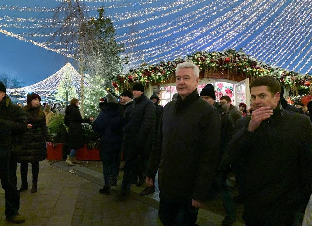 Сергей Собянин сообщил о включении праздничной подсветки в Москве