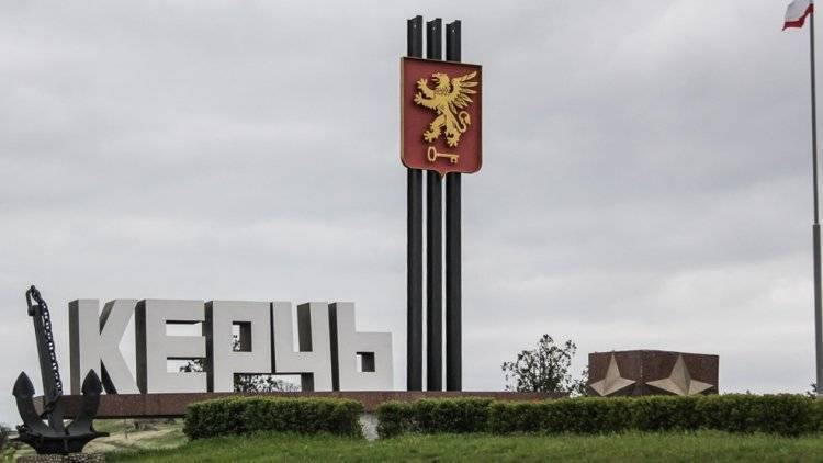 Памятник единству и неделимости Крыма и России торжественно открыли в Керчи