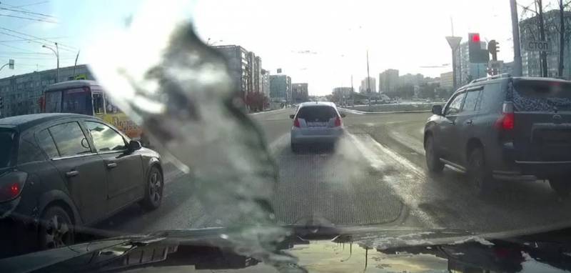 В Кемерове водителя наказали за проезд на красный свет