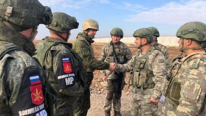 Патрулирование военной полиции РФ предотвращает столкновения на севере Сирии — эксперт