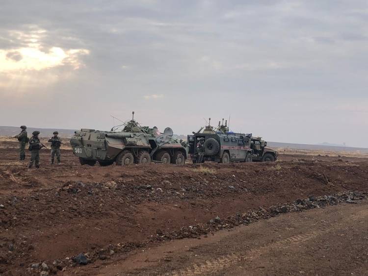 Российские военные за последние сутки провели шесть патрулирований на севере Сирии