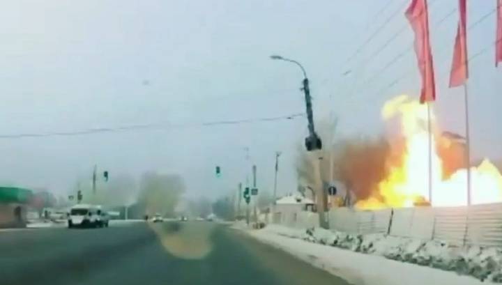 Взрыв на заправке в Уфе сняли на видео