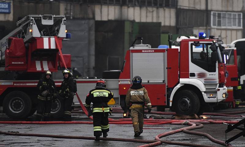 Пожар на складе пуха под Новосибирском попал на видео