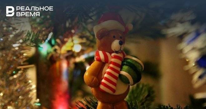 Мэр Челнов призвал предприятия не экономить на новогодних подарках для детей