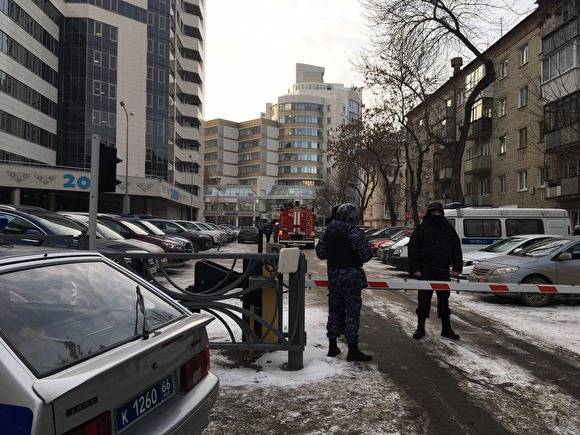 «Угрозы взрыва». В Екатеринбурге эвакуировали посетителей вокзала и арбитражного суда