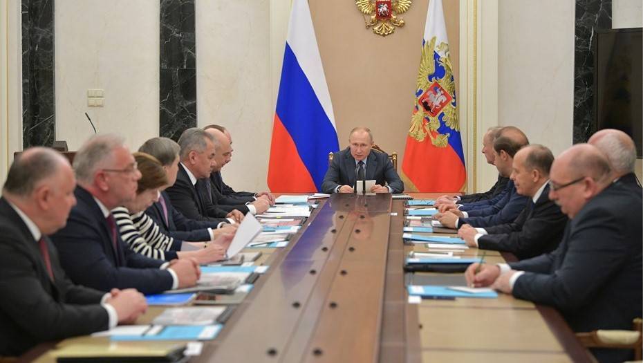 Путин поручил правительству РФ принять дорожную карту по стратегии ВТС