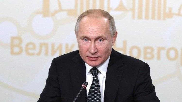 Путин призвал уделить особое внимание традиционным экспортерам оружия из России