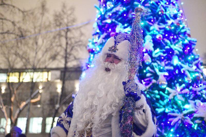 Стало известно, что чаще всего просят россияне у Деда Мороза