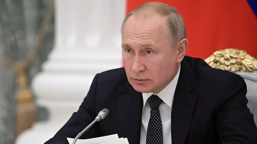 Путин подписал закон о штрафах за нарушение закона о СМИ-иноагентах
