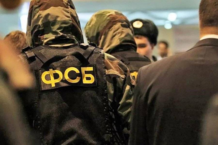 Путин подписал закон о праве выезда бывших сотрудников ФСБ за границу