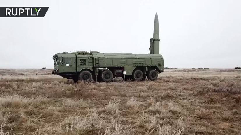 Расчёты ОТРК «Искандер-М» выполнили пуск баллистической ракеты под Астраханью — видео