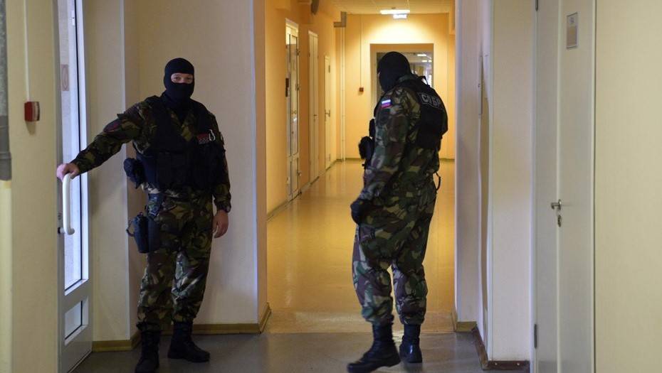 Следователи проводят обыски в московском офисе компании "Т-Платформа"