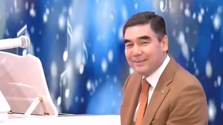 Президент Туркменистана записал клип на песню «Каракум»