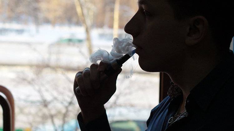 Американские ученые доказали вред от электронных сигарет
