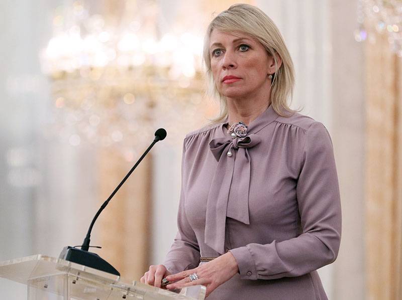 Захарова высказалась об отказе Киева пропускать журналистов из России