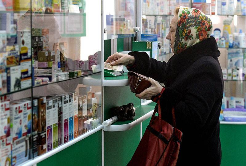 Медведев утвердил перерегистрацию цен на жизненно важные лекарства