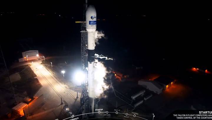 SpaceX запустила ракету-носитель Falcon 9 с новым спутником связи