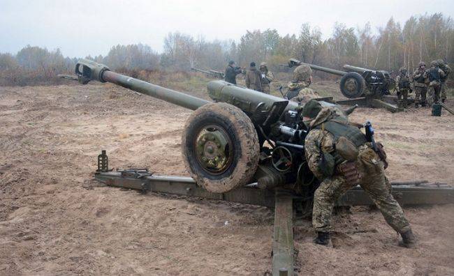 ДНР: украинская армия обстреляла поселок под Донецком из 122-мм гаубиц