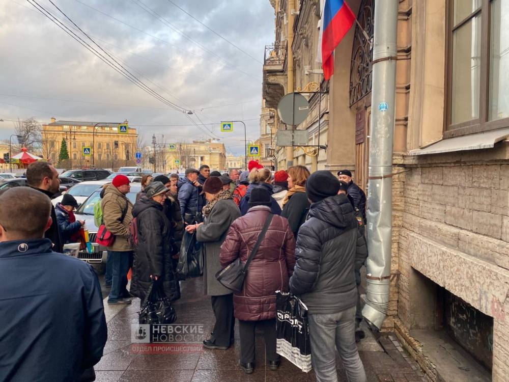 16 декабря в Петербурге из-за «заминирования» эвакуировали более 14 тыс. человек
