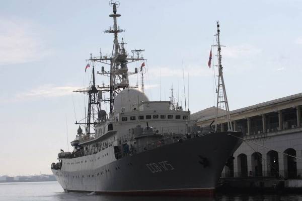 В США заявили, что российский корабль опасно маневрирует у берегов Флориды - nakanune.ru - Россия - США