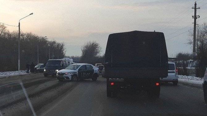 В ДТП с такси в Челябинске погибла молодая женщина