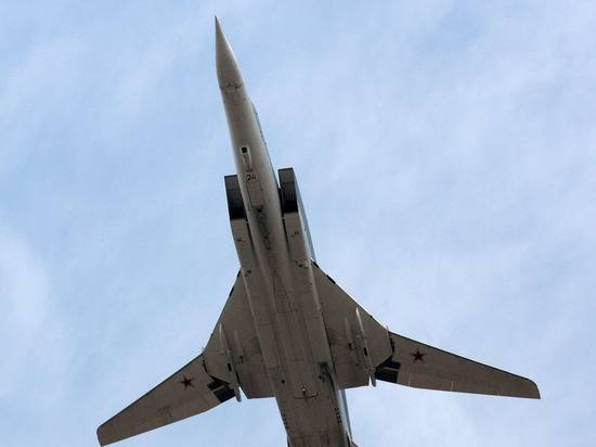 Посадивших Ту-22 на грунт летчиков представят к госнаградам