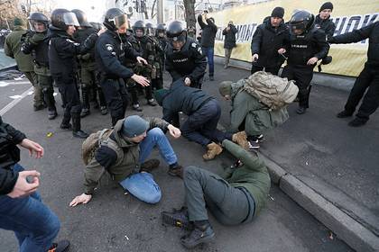 Названо число пострадавших на протестах в Киеве полицейских