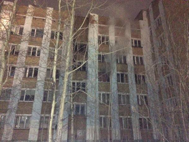 На пятом этаже пострадавшего от пожара общежития в Ухте дали свет
