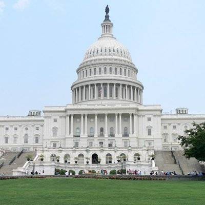 Сенат США проголосовал во вторник за оборонный бюджет в размере 738 млрд долларов