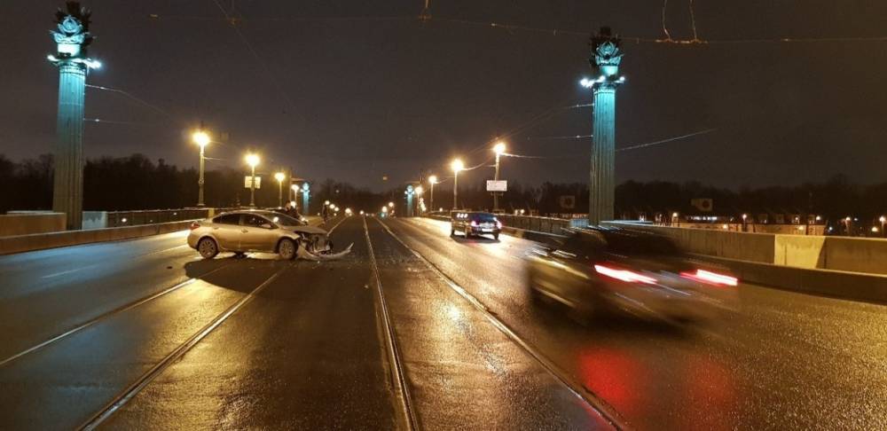 ТОП-5 аварий на дорогах Петербурга в ночь с 17 на 18 декабря