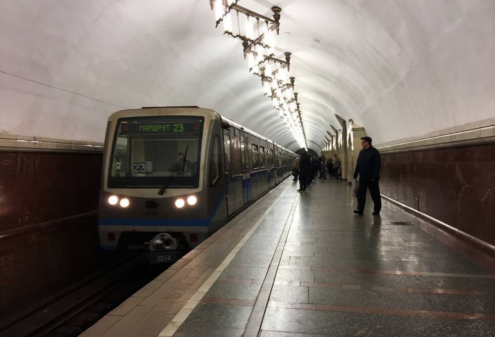 Пассажир погиб после падения под поезд на станции Замоскворецкой линии метро