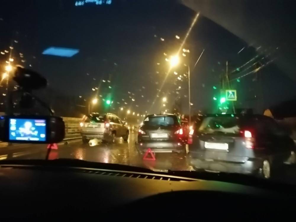 ДТП перекрыло выезд из Красного села в сторону Петербурга