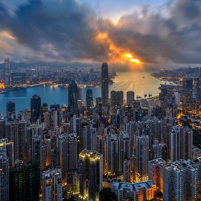 В Гонконге отменили новогодний салют над гаванью Виктория