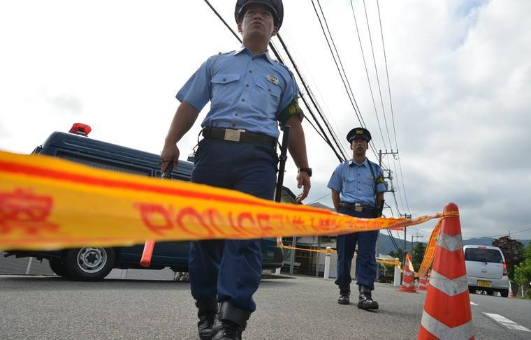 Суд приговорил к пожизненному заключению устроившего резню в поезде японца
