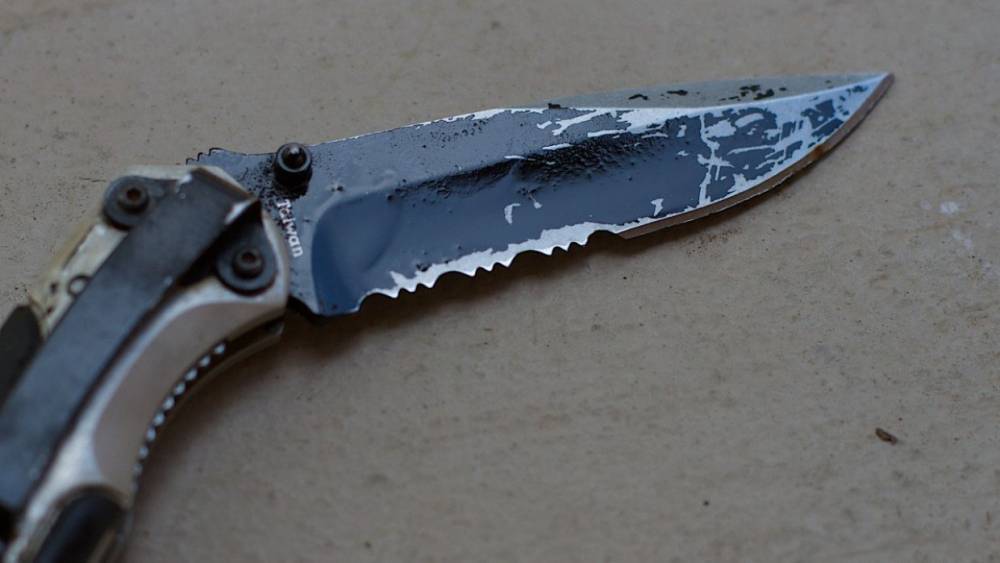 Житель Гурьевска применил нож как аргумент в конфликте с соседом