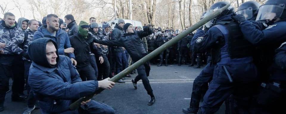 Генерал СБУ увидел предпосылки для третьего Майдана