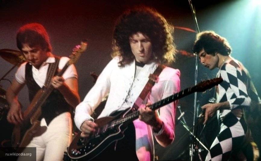 Группа Queen к Рождеству выпустила новый клип на песню 1984 года