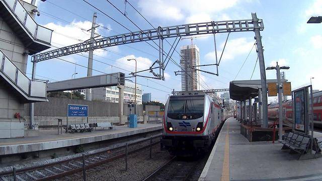 Скоростной поезд совершил первую поездку из Иерусалима в Тель-Авив
